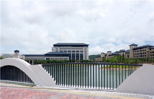 横琴岛澳门大学新校区启用并实施澳门法律 - 梅